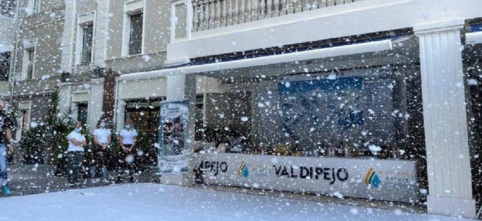 Nevica a Cagliari, fiocchi a palazzo Doglio: la val di Pejo porta in Sardegna i fiocchi per lanciare la stagione invernale
